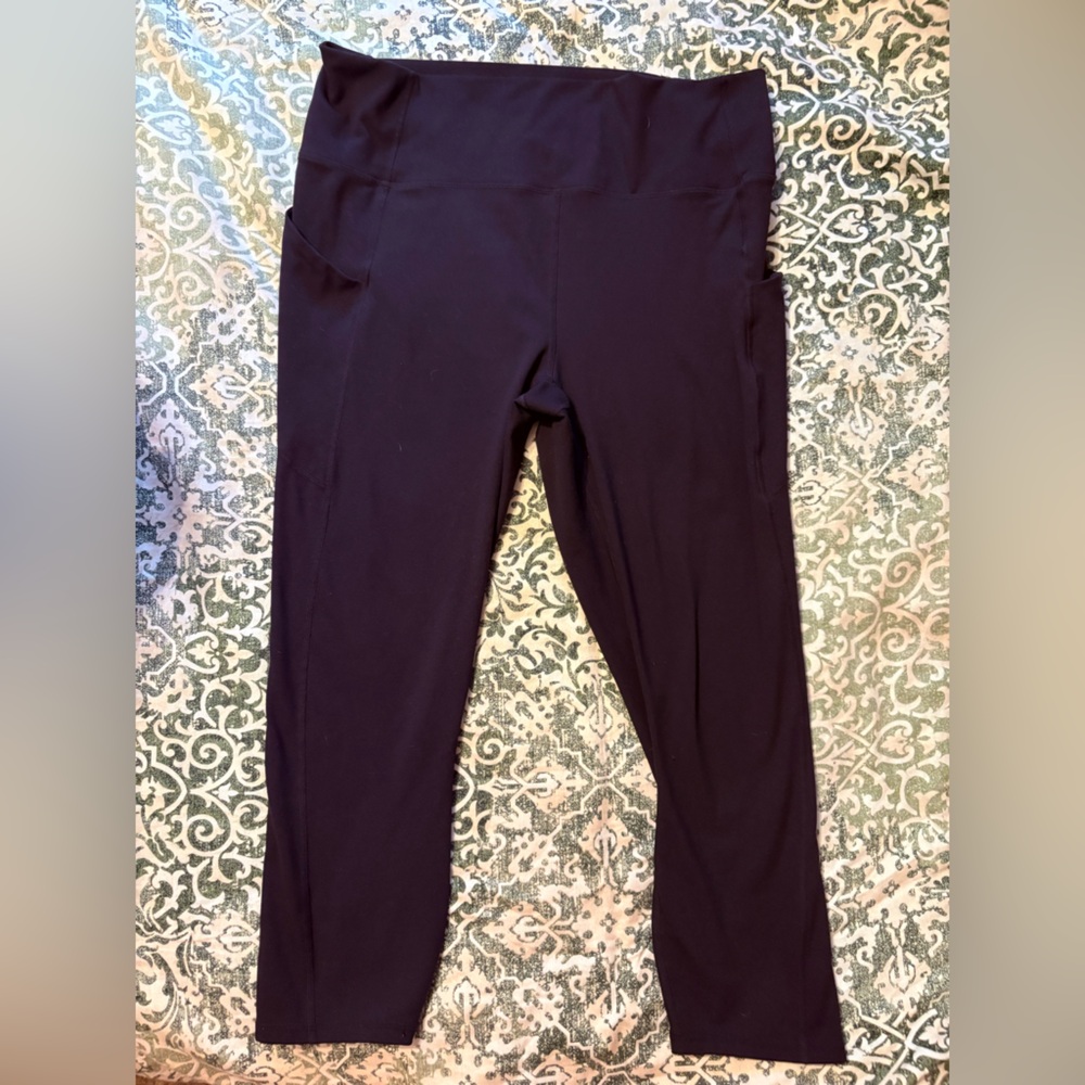Fabletics PureLux High-Waist Black Active Cropped Leggings with Side Pockets